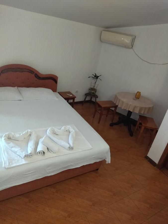 Apartment Klara Бар Екстер'єр фото